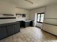 Maison en pierre de 3 pièces principales — photo 3