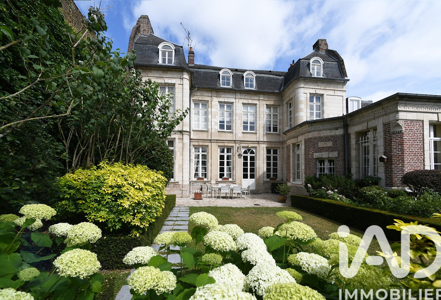 Vente Maison/villa 8 pièces — photo 1