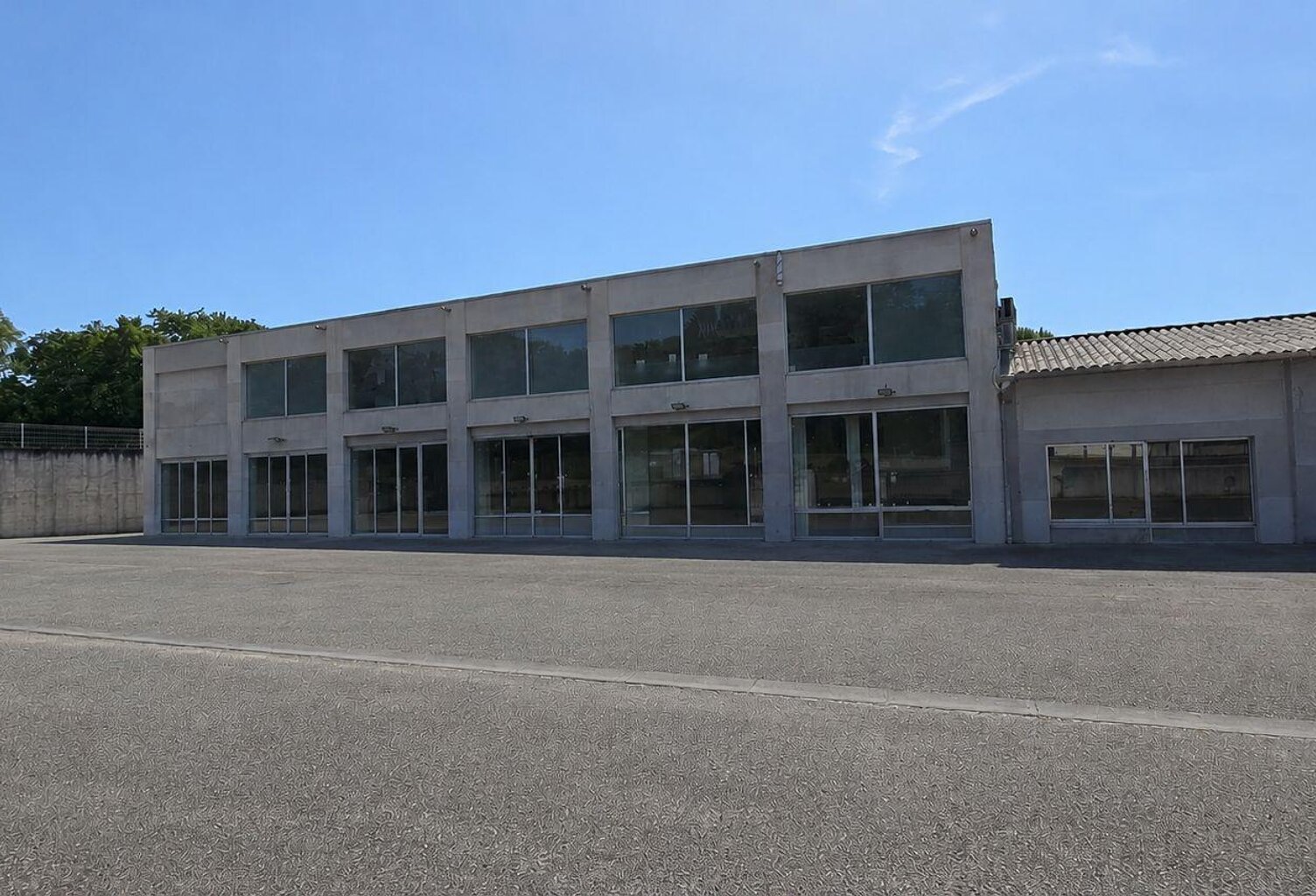 Location Boutique/Local commercial 250 m&sup2; — photo 1