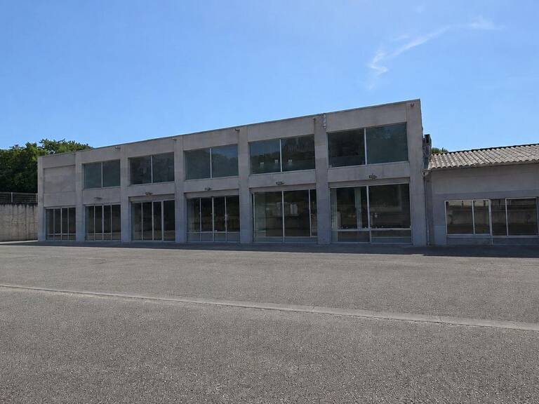 Location Boutique/Local commercial 250 m&sup2; — photo 1