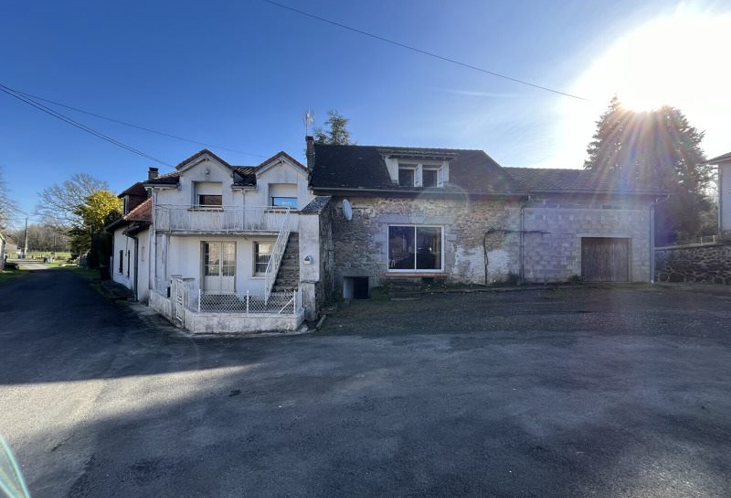 Maison en pierre de 5 pièces principales — photo 1