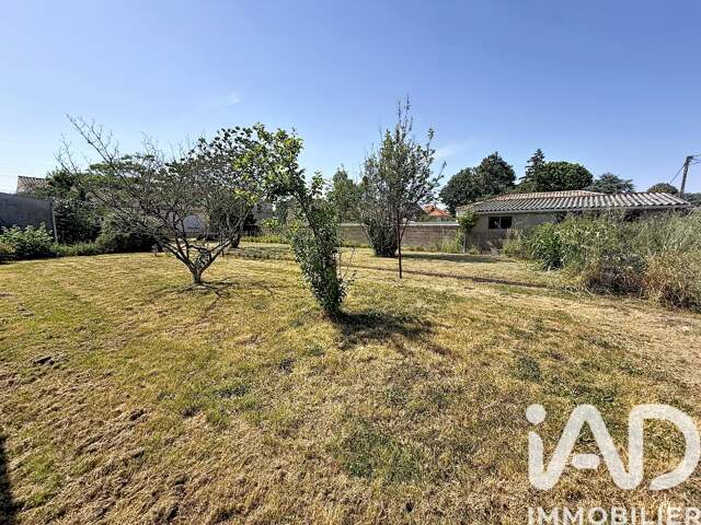 Vente Terrain à bâtir 701 m&sup2; — photo du bien