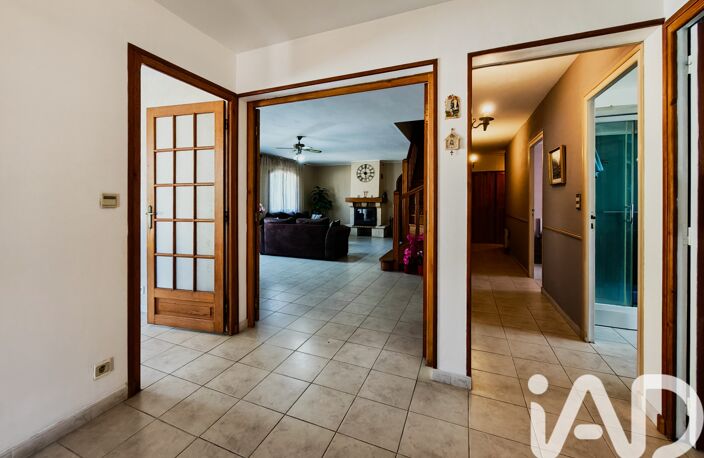 Vente Maison/villa 10 pièces — photo 2
