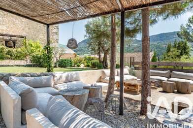 Maison 18 pièces 499000 €