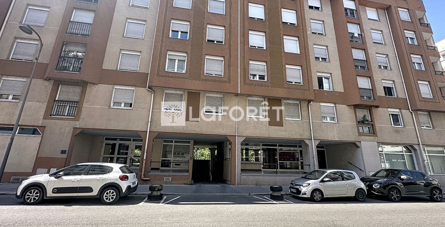 Garage Lyon 2 - 13 m2 — photo 1