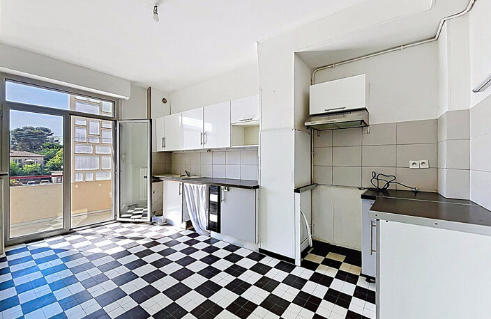 T5 TRAVERSANT DE 106 m² - TERRASSE - EMPLACEMENT D'EXCEPTION — photo 5