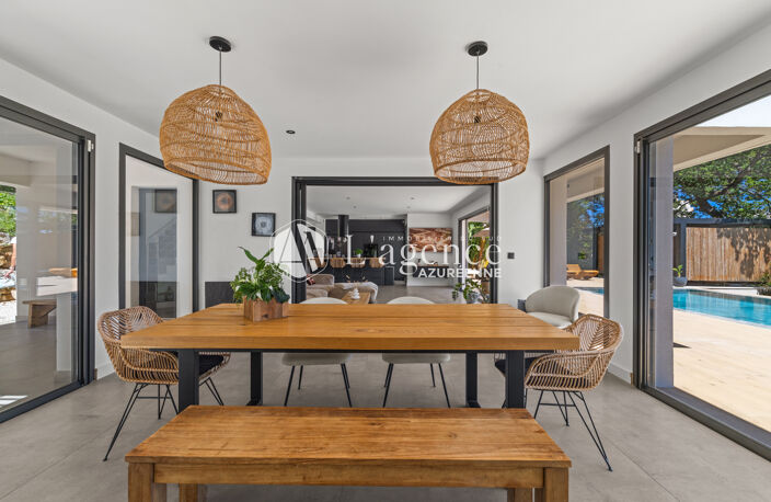 Antibes. Quartier de l'Estagnol- Saint Maymes Villa Contempo — photo 4