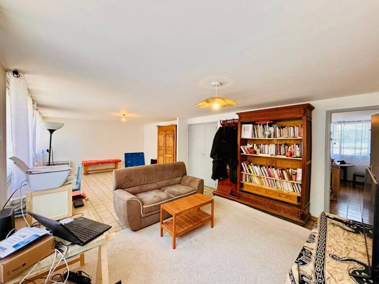 Grand appartement en duplex de 120 m² à Joyeuse — rez-de-chaussée, 3 chambres et DPE C — photo 1