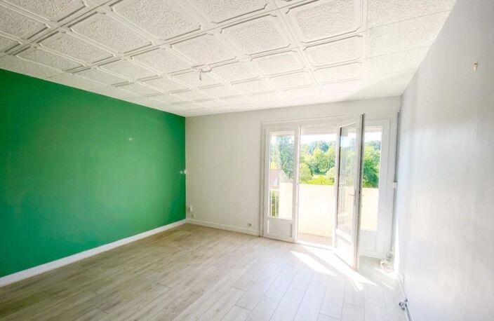 Coup de coeur assuré , T2 lumineux avec balcon plein sud, à — photo 2