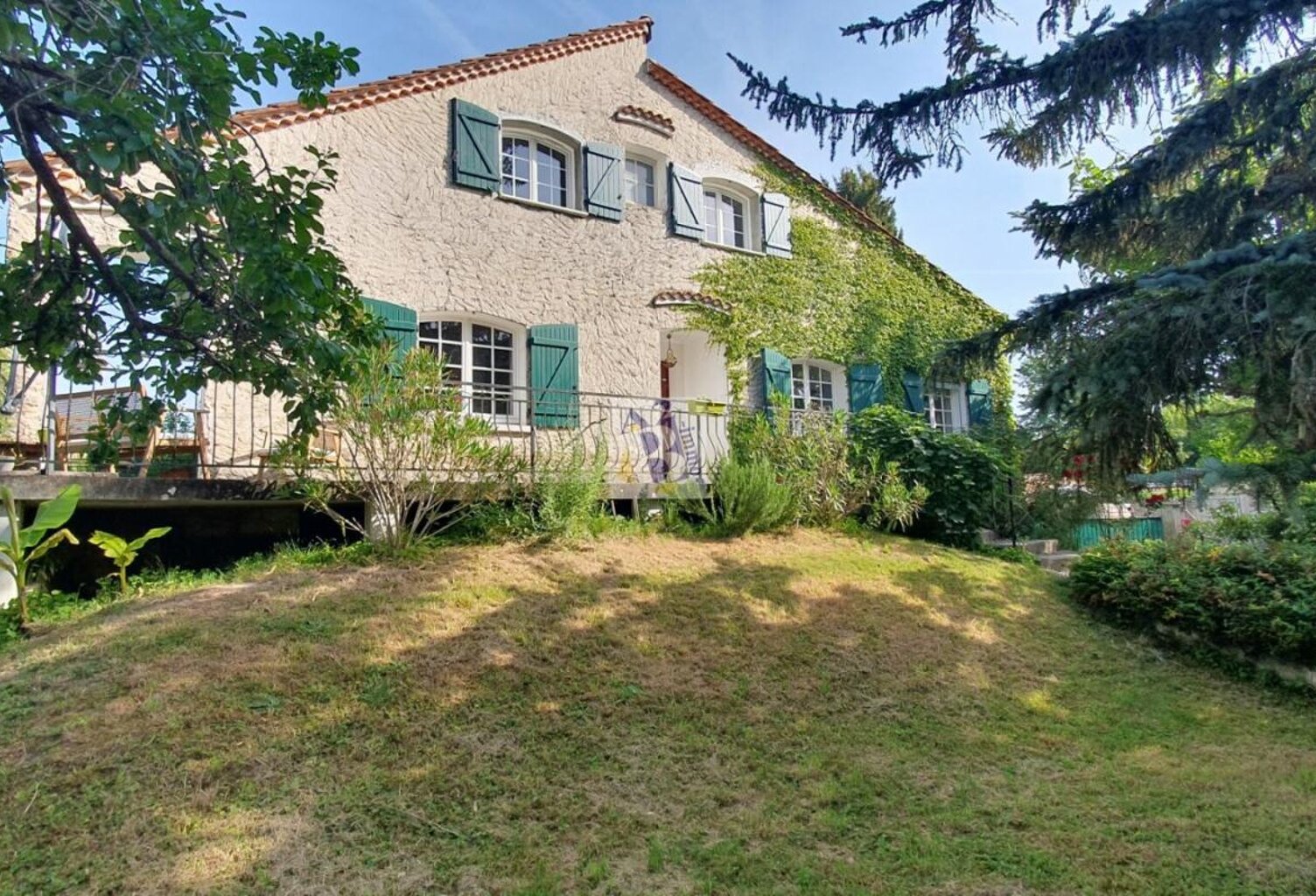 ANGOULEME, maison -villa, 4 chambres, parc arboré — photo 1