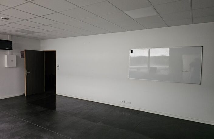bureau de 70 m2 à vendre à vendre CERGY (95) — photo 5