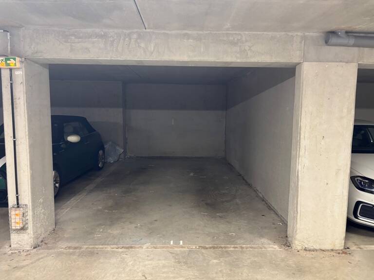 Place de parking PMR en sous-sol sécurisé – Thionville Centre — photo 1