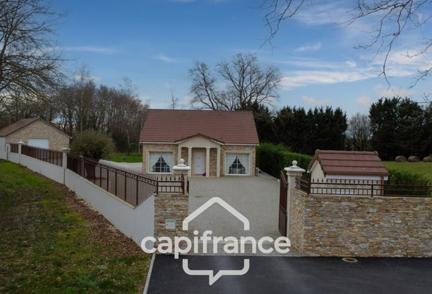Dpt Saône et Loire (71), à vendre LOUHANS maison P4 — photo 1