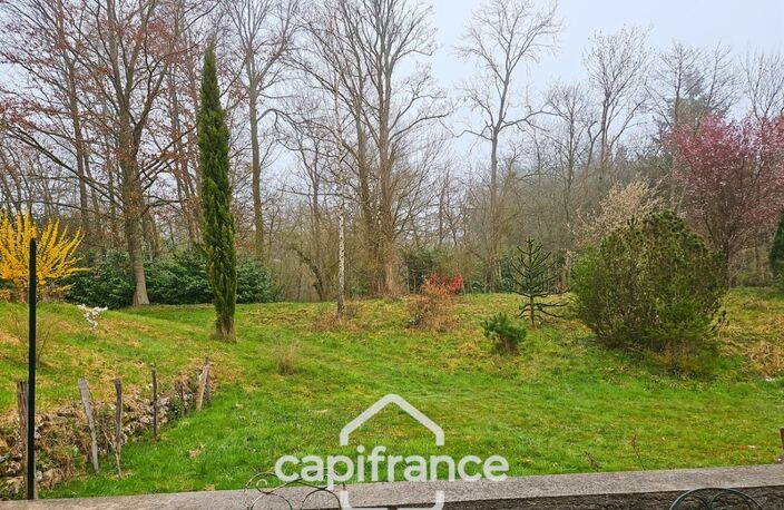 Là où l’eau, la pierre et la forêt se rejoignent, un domaine d’exception s’offre à vous : 9 hectares de nature préservée et de mémoire vivante, à transmettre et à faire revivre — photo 2