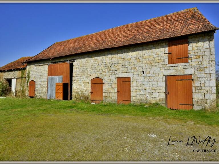 Rare à la vente – Authentique loge en pierre à réhabiliter — photo 1