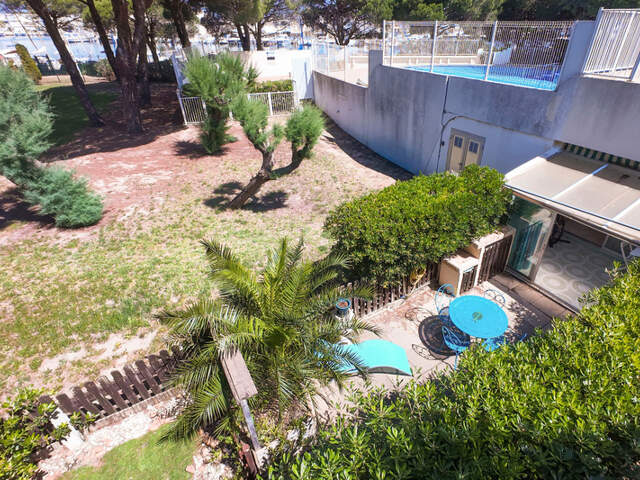 Appartement rez de jardin à Port Camargue - Résidence avec piscine — photo du bien