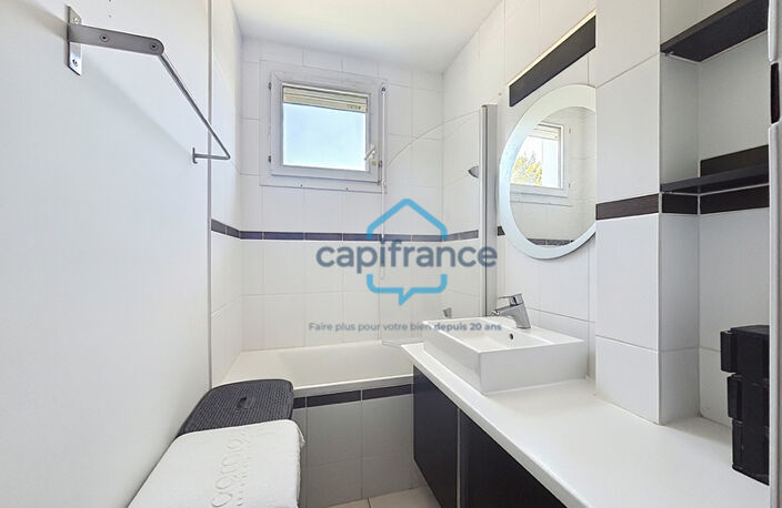 Appartement T4 lumineux avec cave, box/parking et grand stationnement extérieur — photo 4