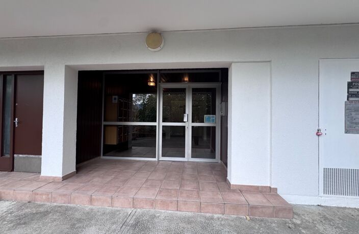 Appartement à vendre 2 pièces  (73) - T2 de 47 M2 loué - Vue dégagée et balcon — photo 4