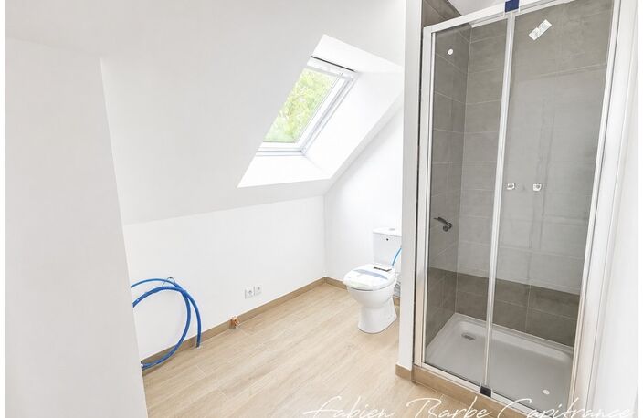 Grande longère 170 m² avec une partie rénovée (56800) — photo 3