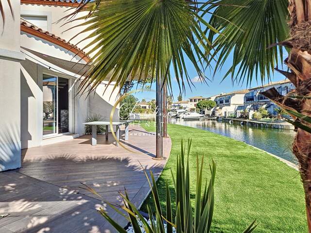 Marina 3 chambres avec appontement de 15 m — photo du bien