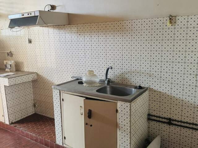 À VENDRE – APPARTEMENT T3 À RÉNOVER EN PLEIN CENTRE-VILLE DE FORT-DE-FRANCE (972) — photo du bien