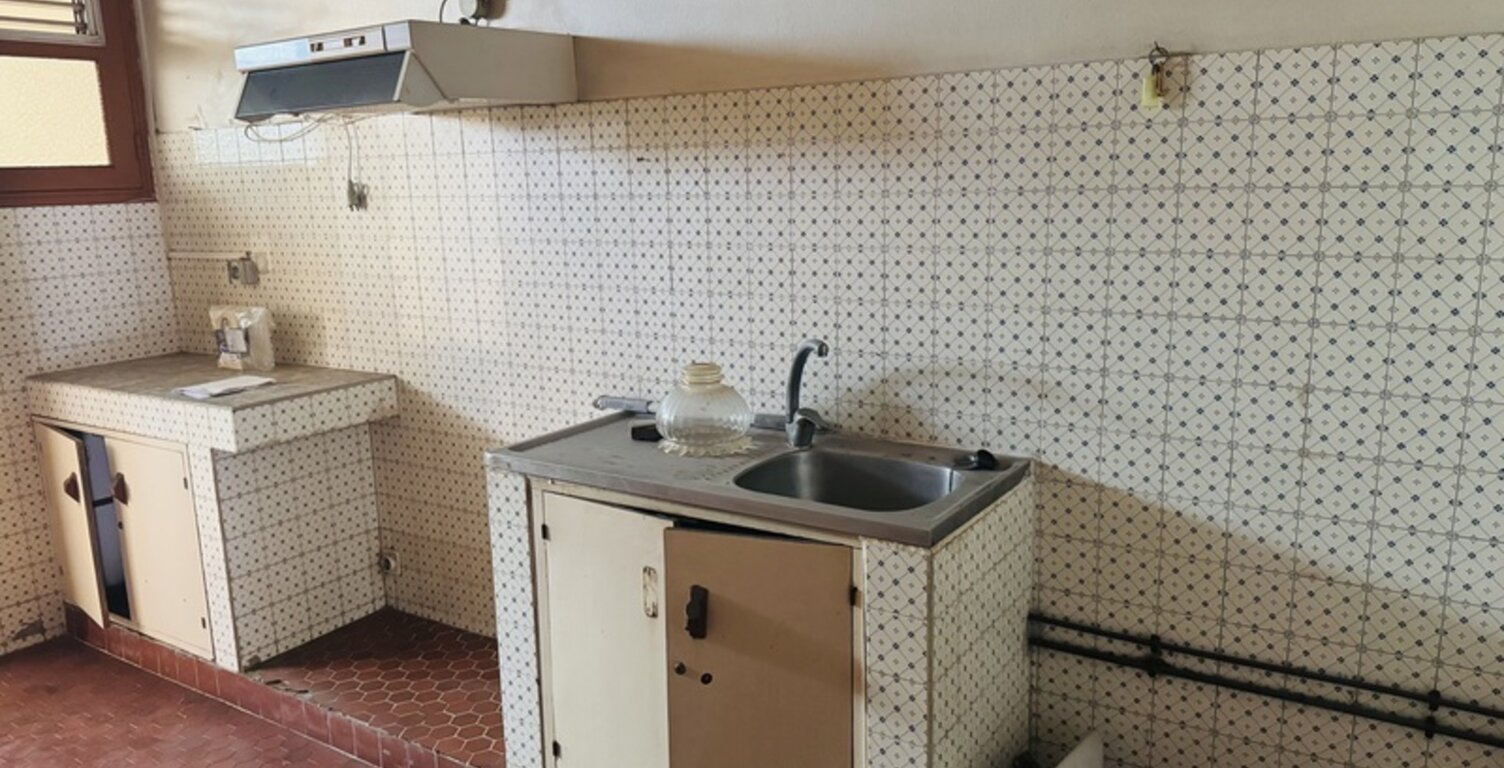 À VENDRE – APPARTEMENT T3 À RÉNOVER EN PLEIN CENTRE-VILLE DE FORT-DE-FRANCE (972) — photo 1