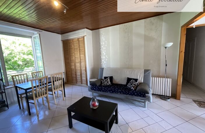 GIVORS – T3 + Bureau - Lumineux avec terrasse – Belle opportunité — photo 3