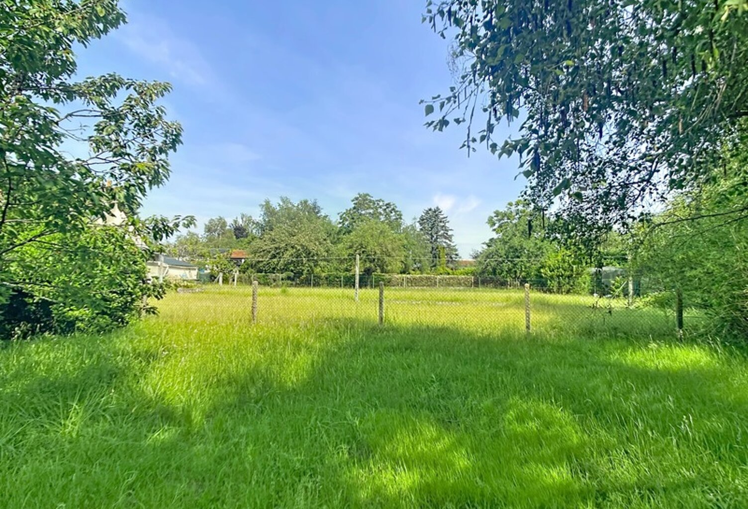 Maison à restaurer ou  Terrain à fort potentiel – secteur recherché de Saint-Cyr-sur-Loire — photo 1