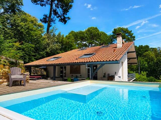 HOSSEGOR(40) - VASTE VILLA AVEC PISCINE - PROCHE DE LA FORET - CALME ABSOLU — photo du bien