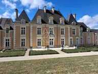 Château du XIXe siècle avec un parc de 75 ha, situé à proximité immédiate de Poitiers — photo 2