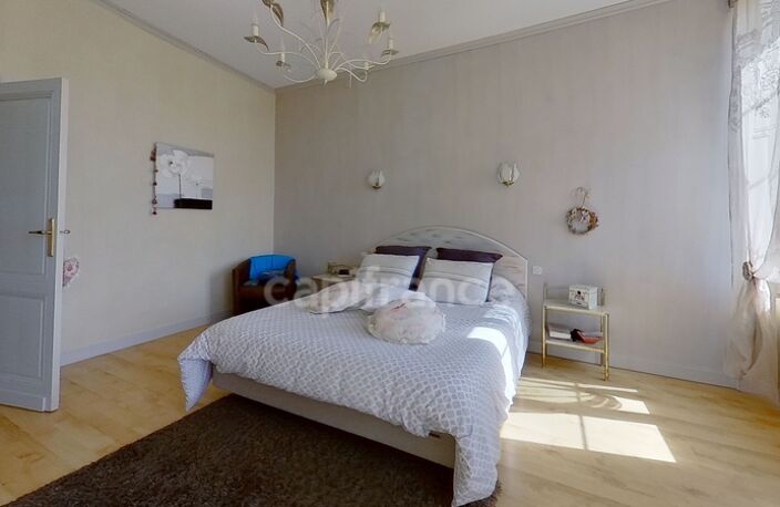 Maison de 223m2 - 3 chambres - piscine - dépendances à BEAUPUY (47) — photo 5