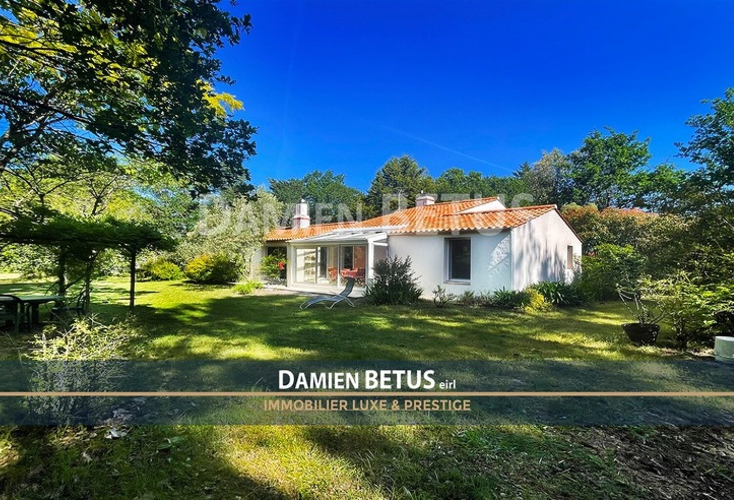 Maison à vendre 7 pièces, SOULLANS (85), 4 chambres, jardin, calme, dpe B — photo 1