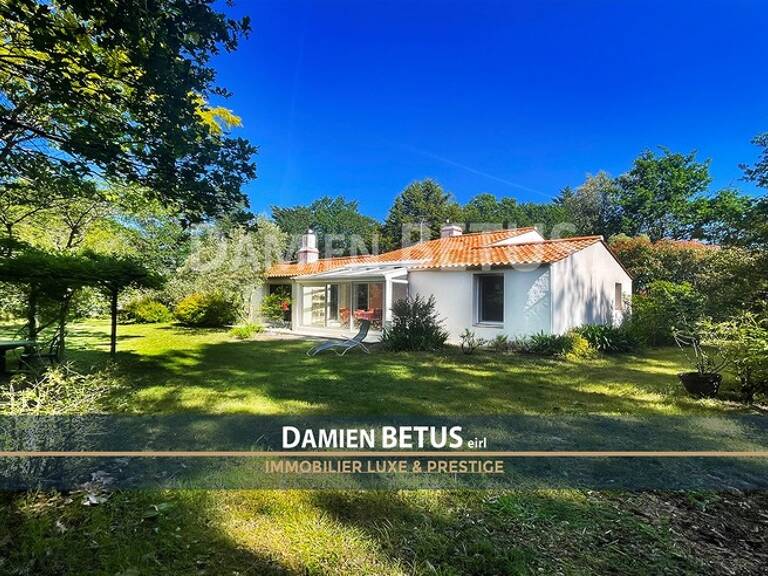 Maison à vendre 7 pièces, SOULLANS (85), 4 chambres, jardin, calme, dpe B — photo 1