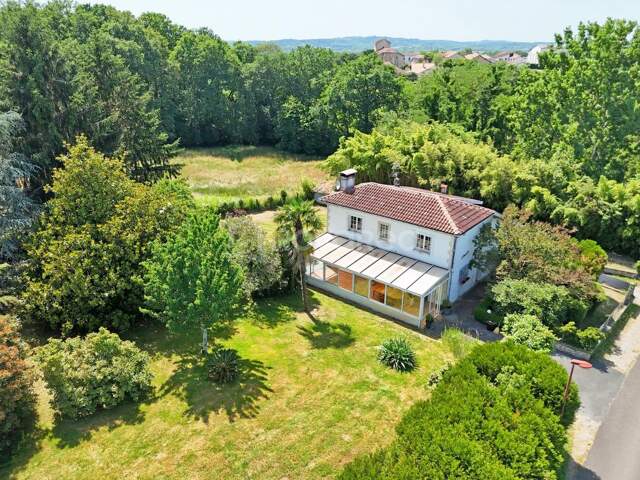 Maison 5 pièces — photo du bien