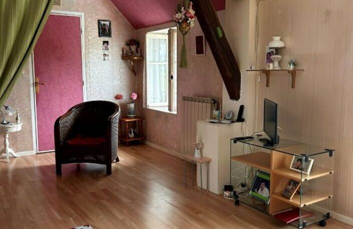 MAISON EN PIERRES AVEC DEPENDANCES ET TERRAIN 680 m2 - 15 mn de Nevers — photo 4
