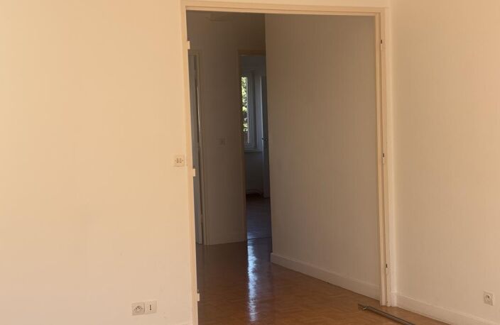 T2 — photo 3