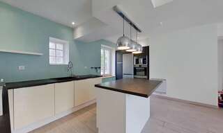 Maison 4 Pièces 1555 m² à louer à Charbonnières-les-Bains (69260)