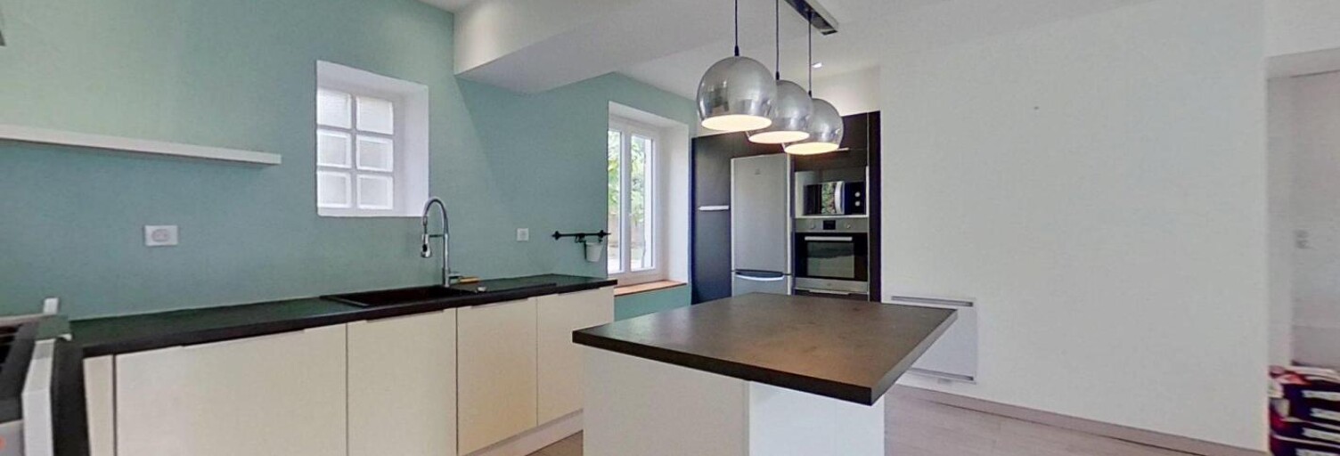 Maison 4 Pièces 1555 m² à louer à Charbonnières-les-Bains (69260)