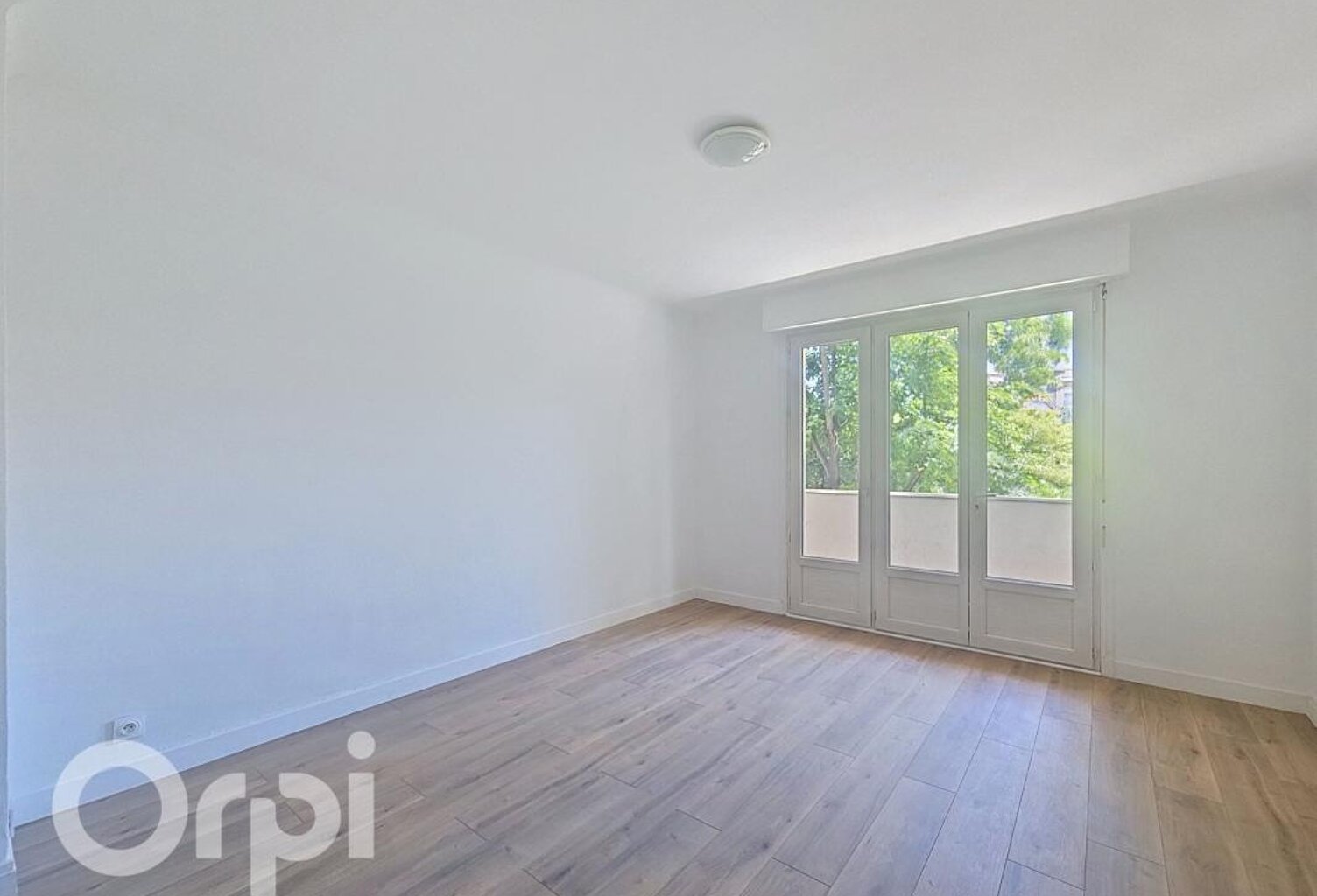 Appartement À Vendre — photo 1