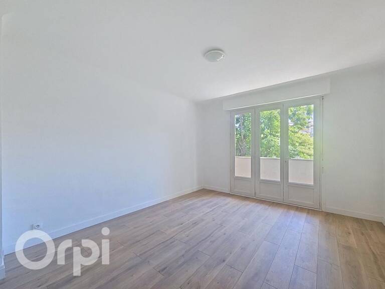 Appartement À Vendre — photo 1