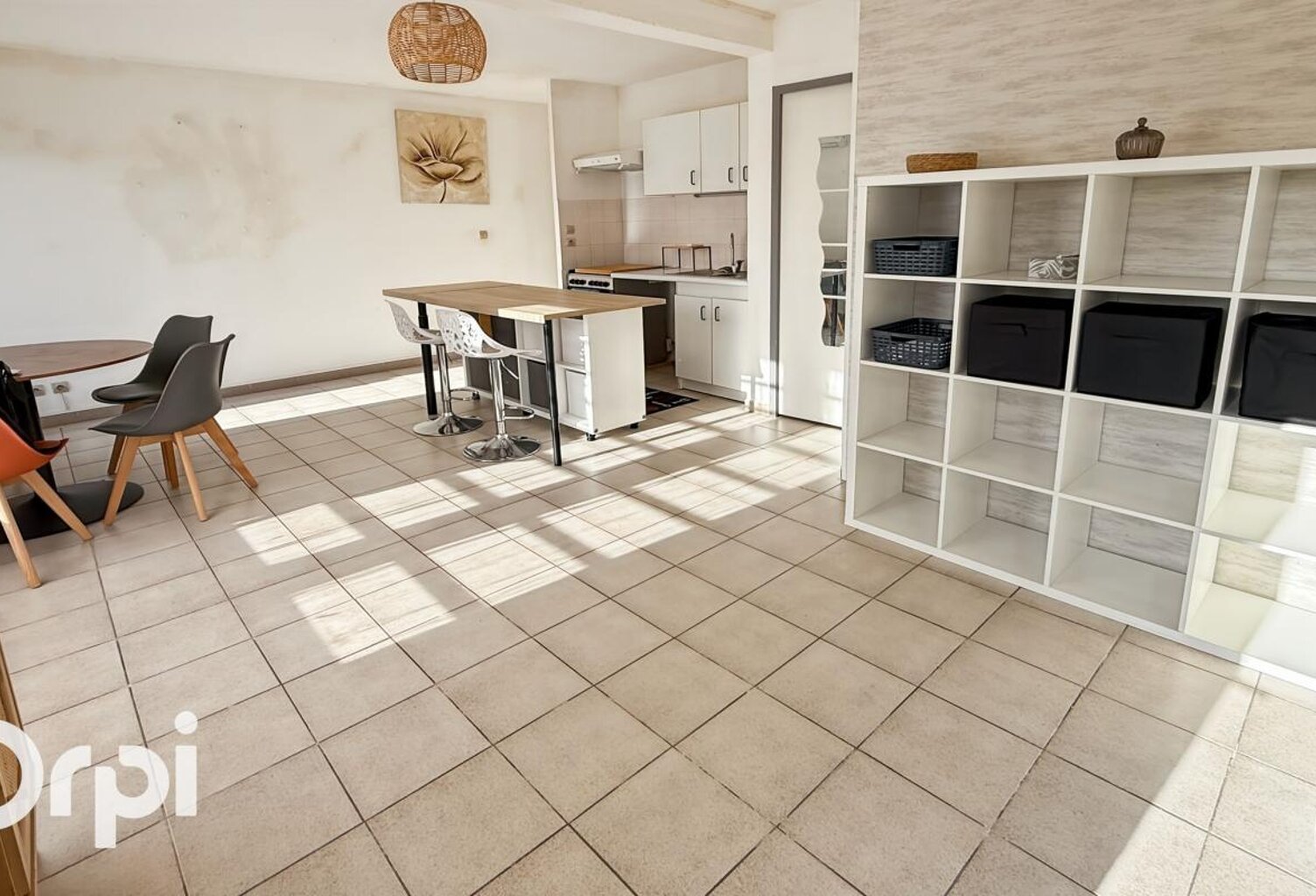 Appartement À Vendre 2 pieces  climatisé avec jardin, terrasse et 2 places de parking à Aigues-Mortes — photo 1