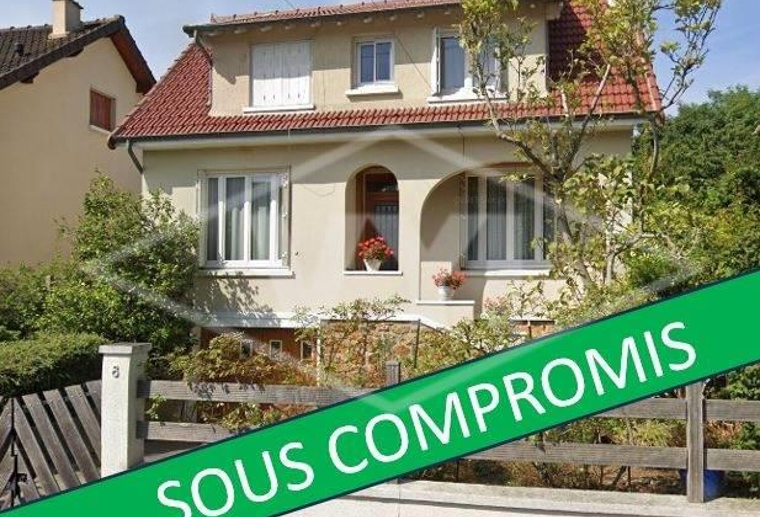 Vente maison 6 pièces 107 m² Combs-la-Ville (77380) — photo 1