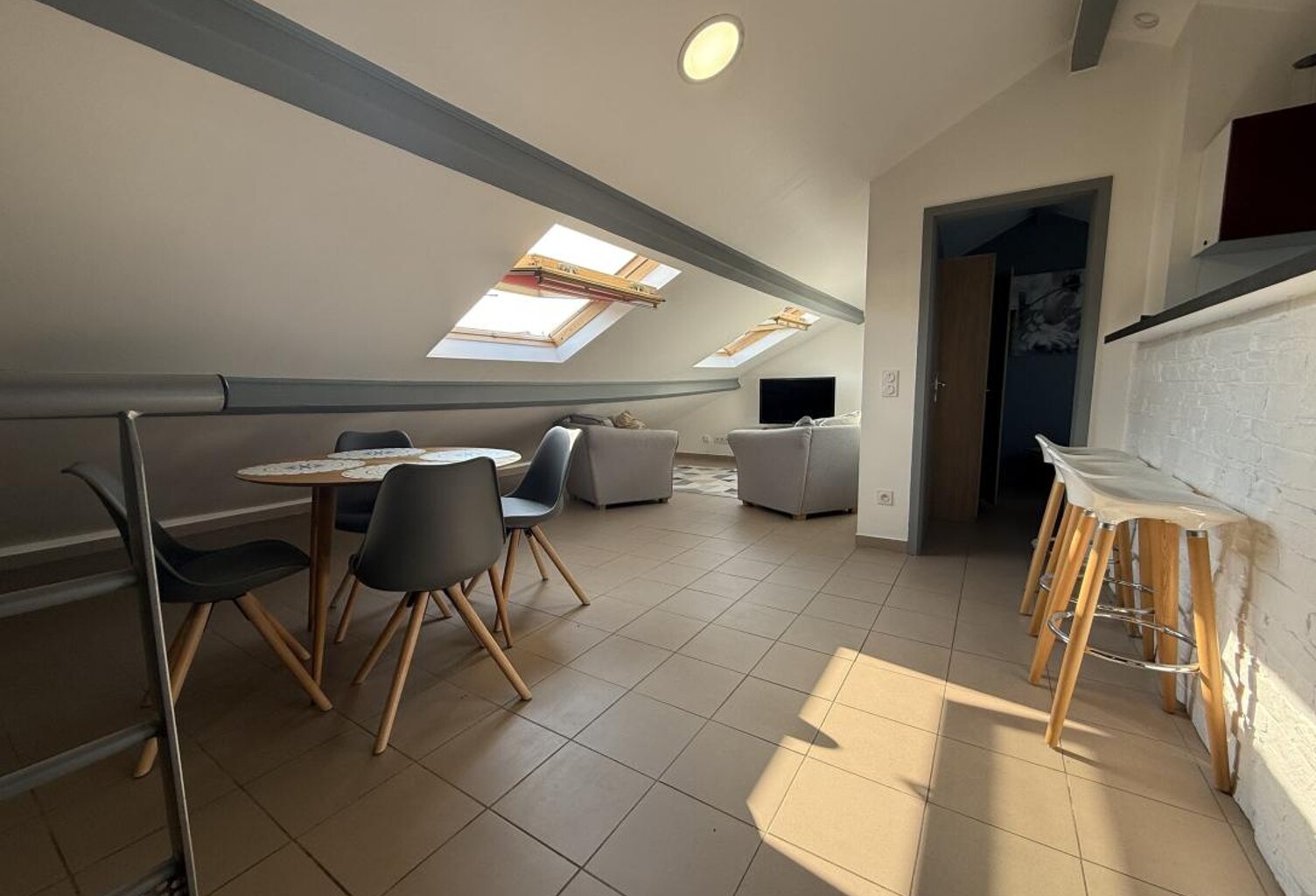 LOCATION F1 BIS MEUBLEE 695€/mois - HAYANGE MARPSICH — photo 1
