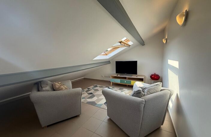 LOCATION F1 BIS MEUBLEE 695€/mois - HAYANGE MARPSICH — photo 2