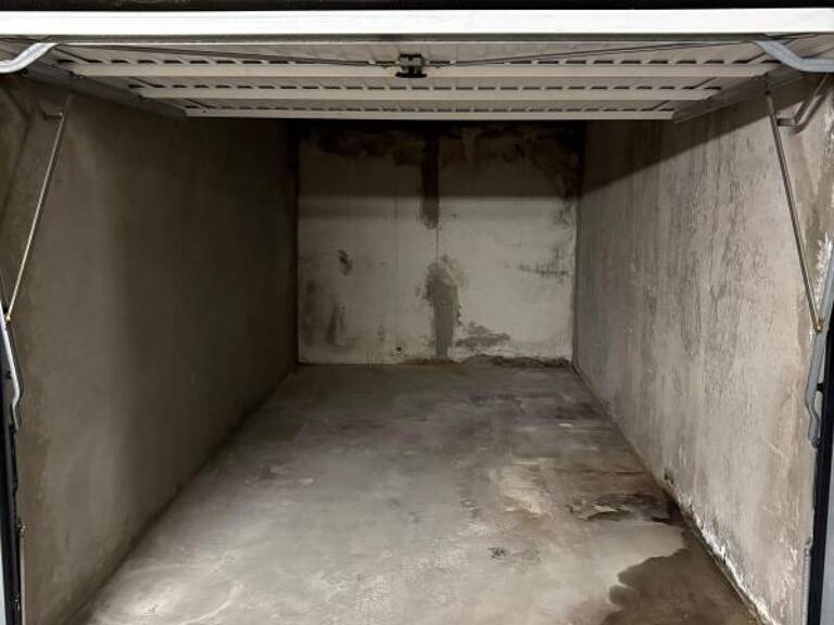 Garage en sous-sol résidence sécurisée — photo 1