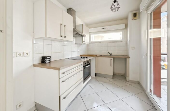 Appartement À Vendre - Grande T3 avec stationnement - Centre ville — photo 5