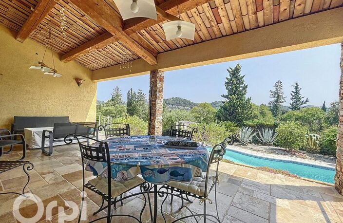 VILLA DE PLAIN PIED - 6 PIECES - TRIPLE GARAGE — photo 3