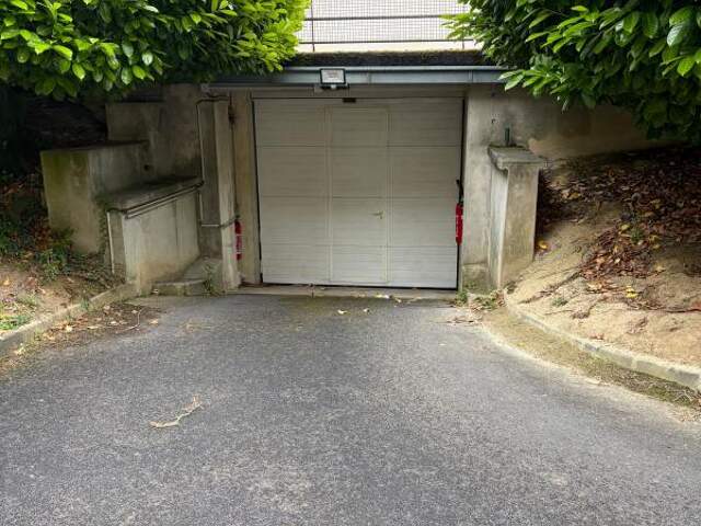 Parking À Vendre — photo du bien