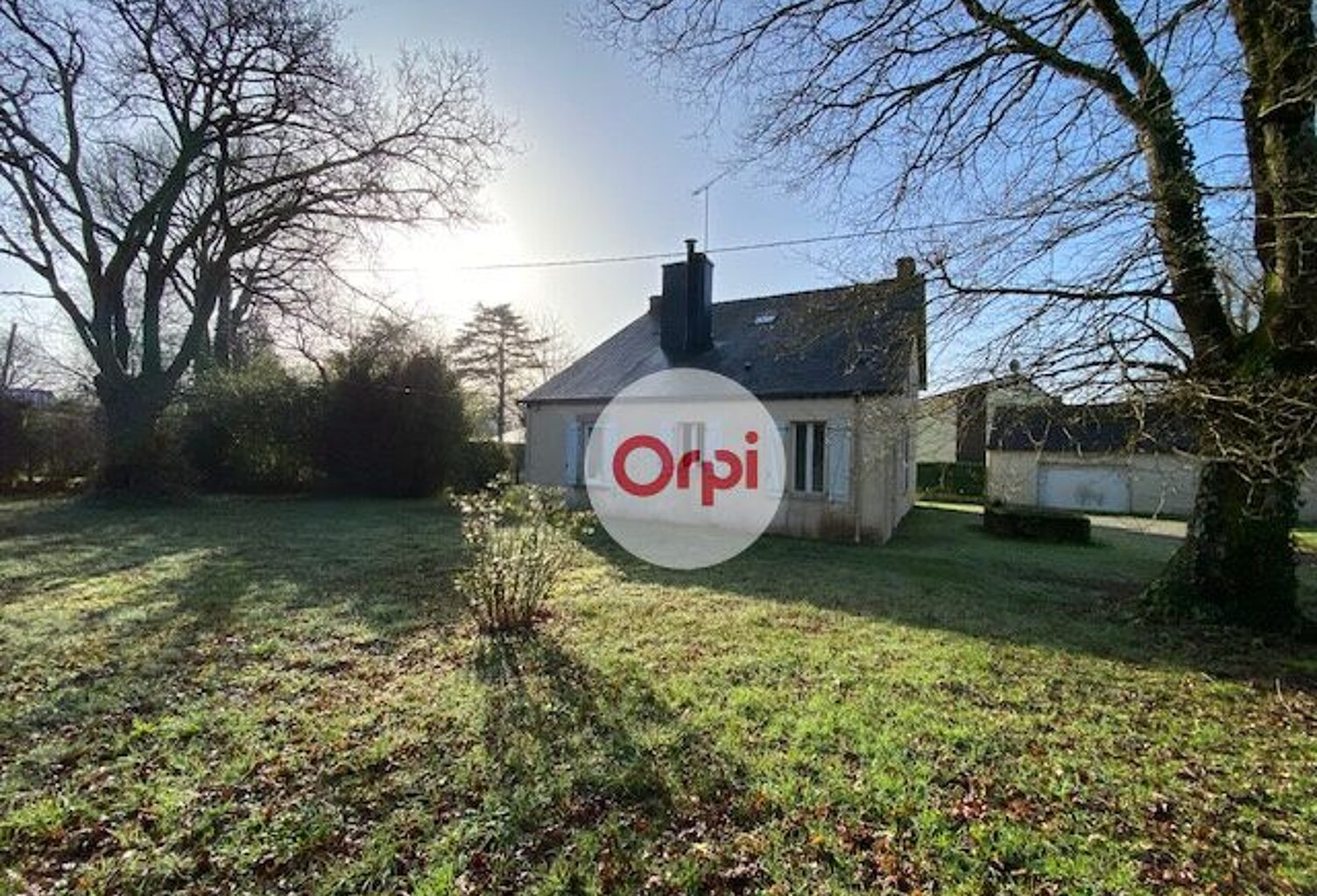 Maison À Vendre PEAULE Cœur du Bourg sur terrain de plus de 1000m² — photo 1
