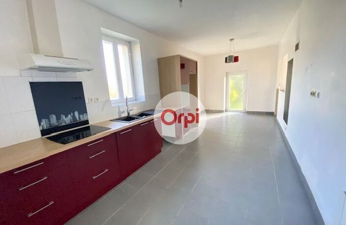 Maison À Vendre PEAULE Cœur du Bourg sur terrain de plus de 1000m² — photo 4